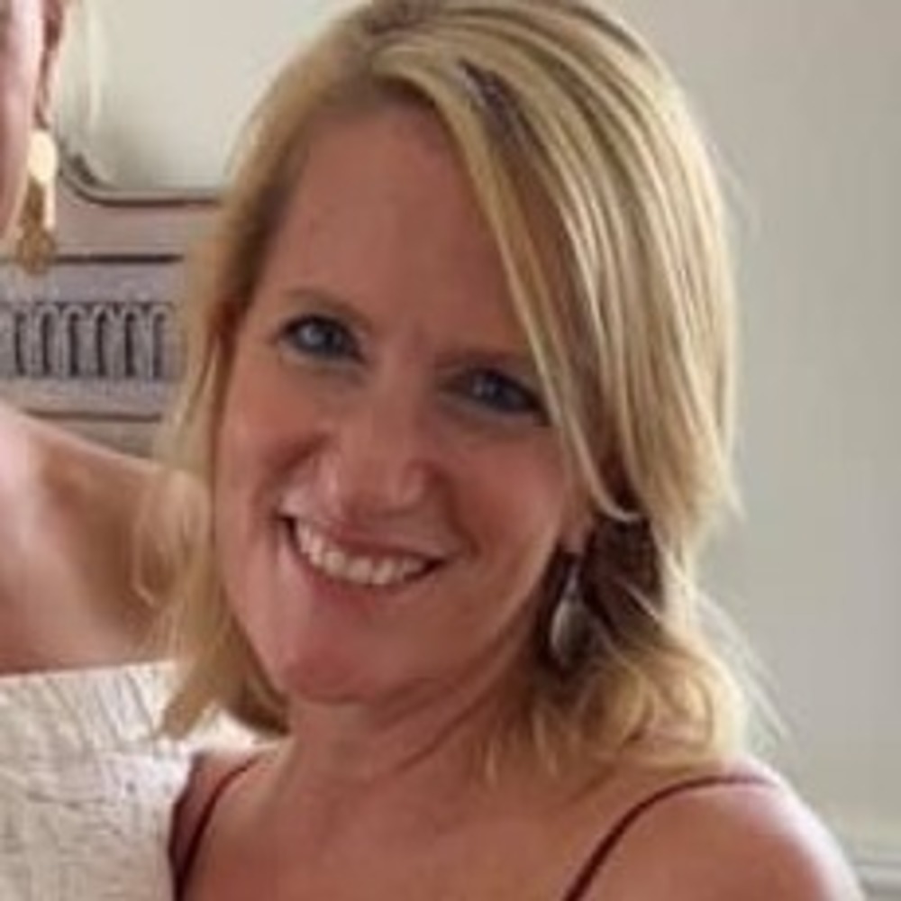 Meet your Posher, Debbie